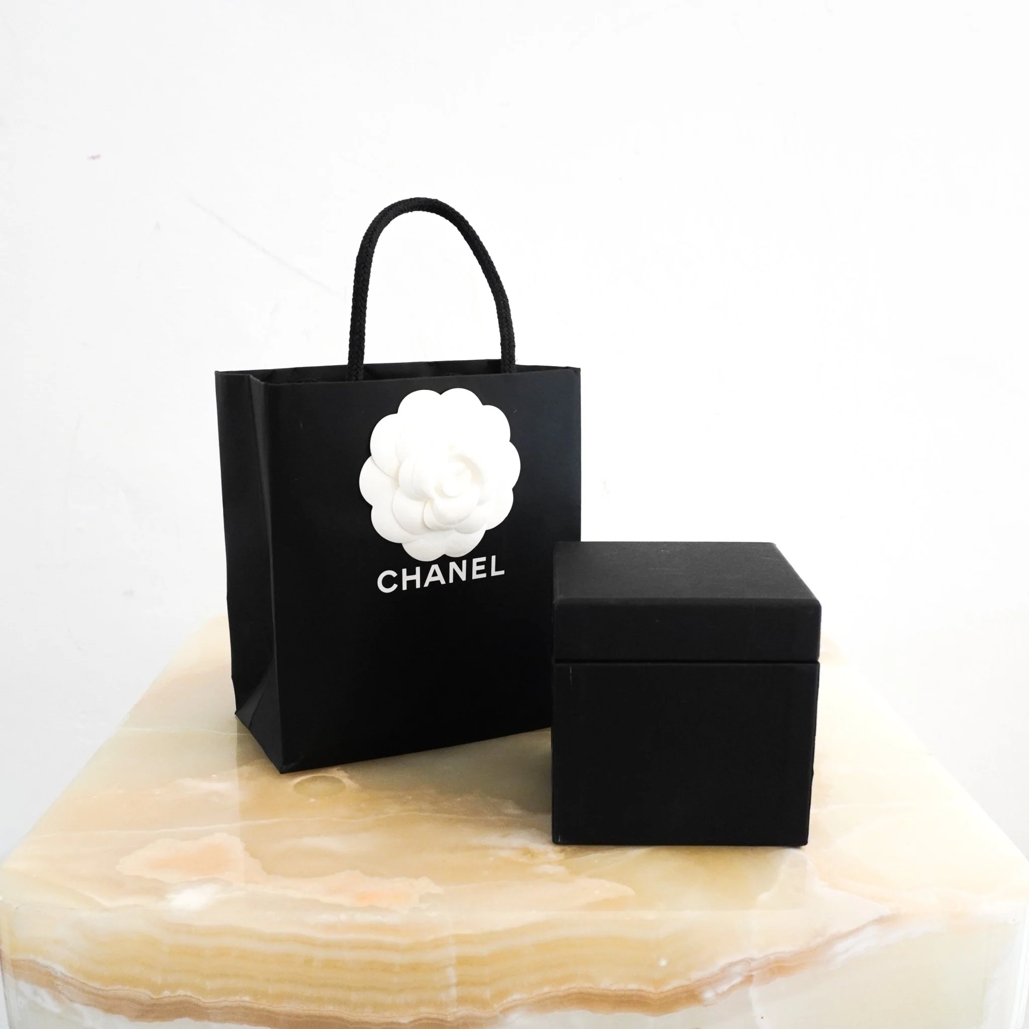 Chanel Ultra Ring 18k White Gold RRP £2440 | Authentic Preloved - Image 9