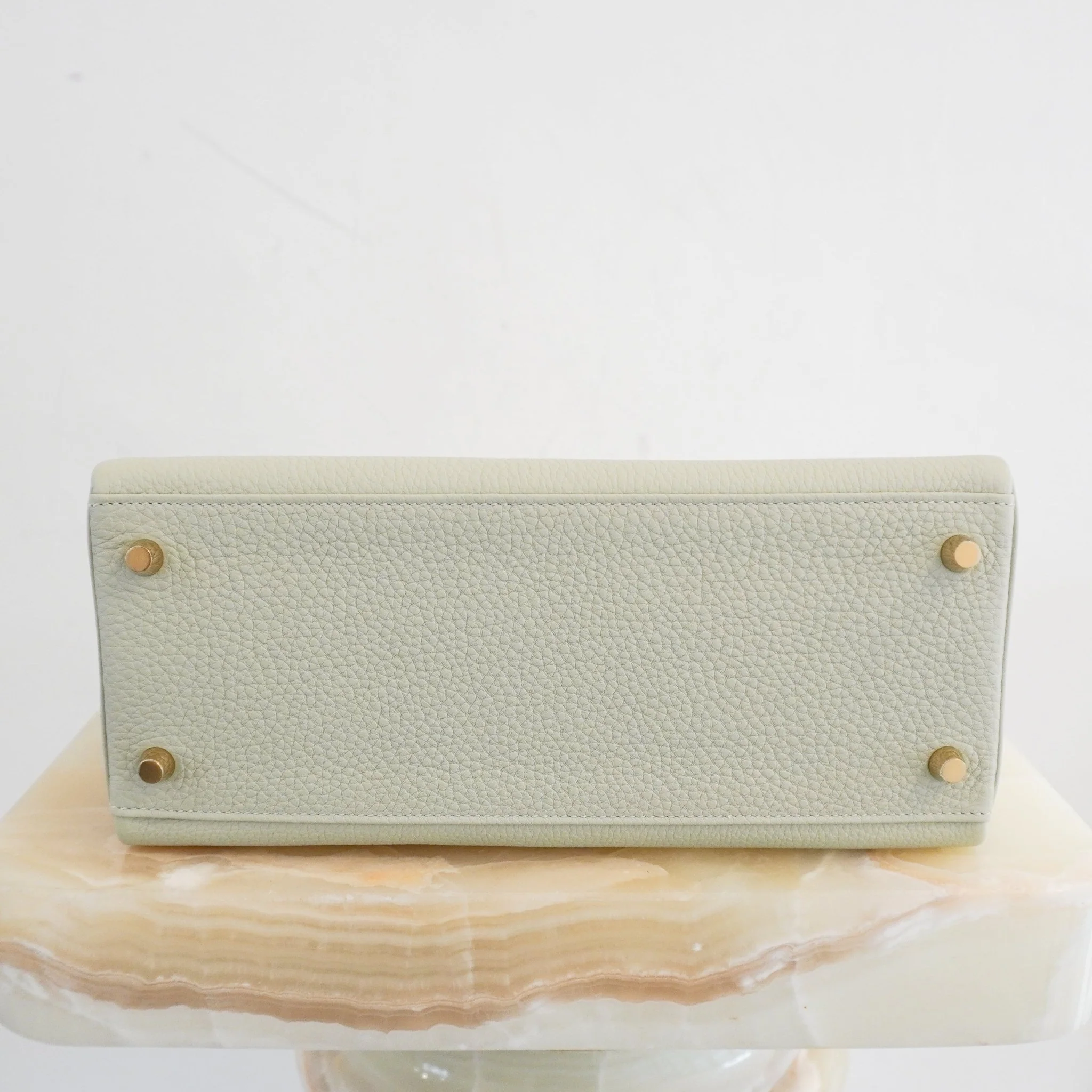 NEW Hermès Kelly 28 Gris Neve Togo Retourne Gold Hardware | Authentic Preloved - Image 11