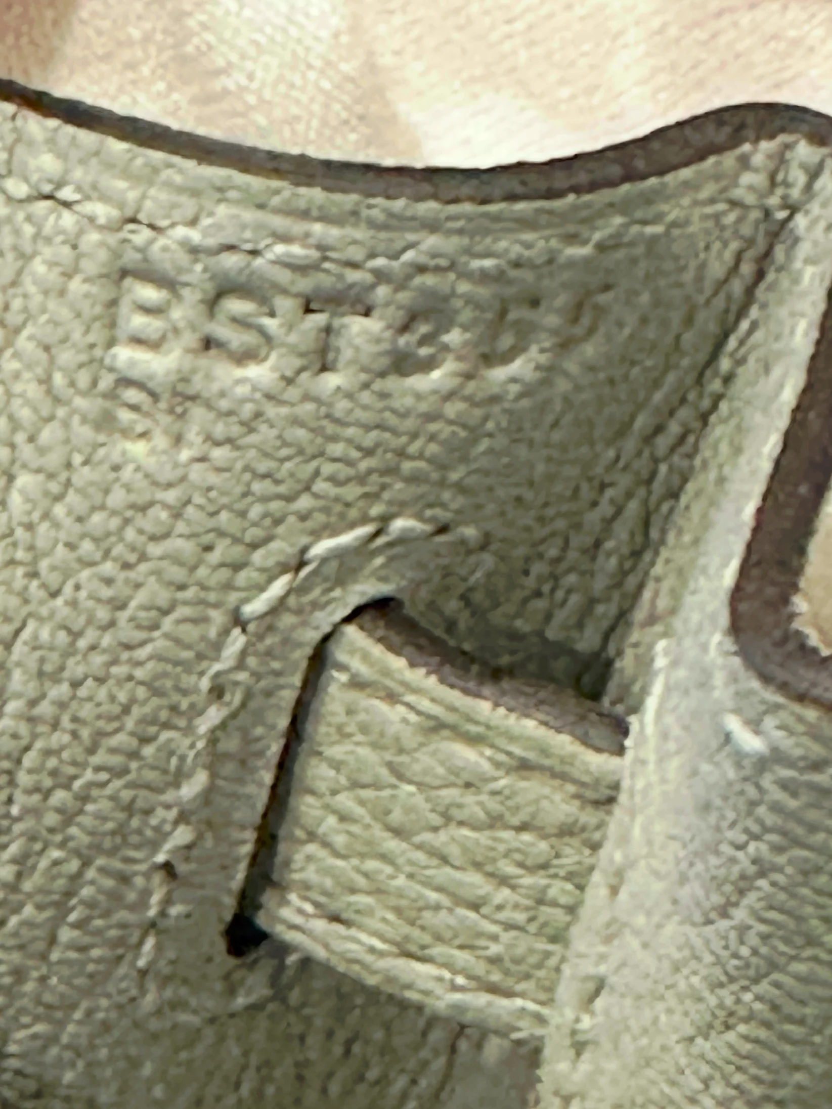 NEW Hermès Kelly 28 Gris Neve Togo Retourne Gold Hardware | Authentic Preloved - Image 21