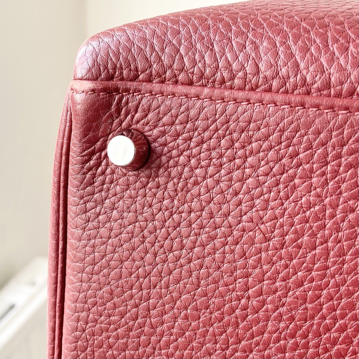 Hermès Kelly 40cm – Rouge Clémence Leather with Palladium Hardware | Authentic Preloved - Image 10