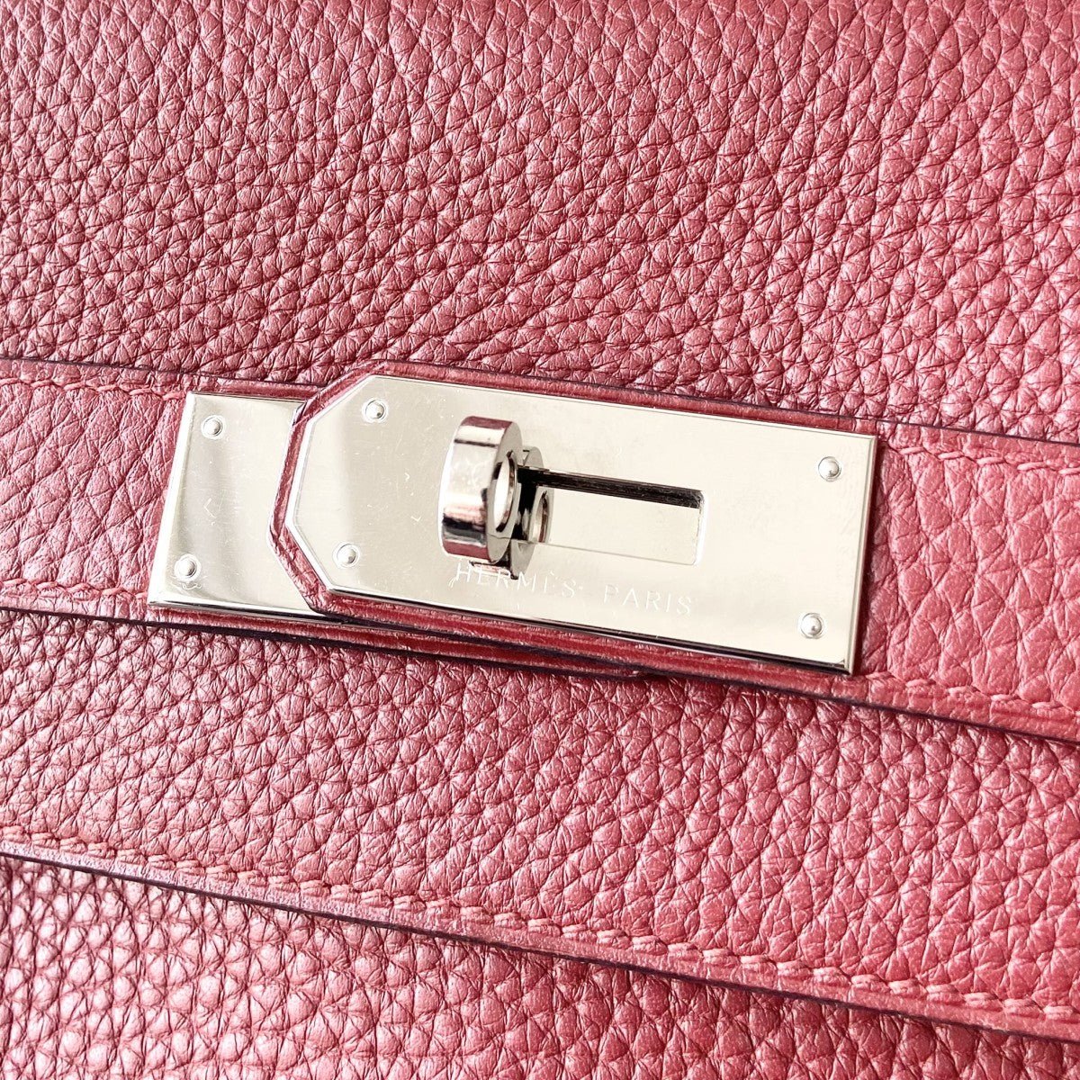 Hermès Kelly 40cm – Rouge Clémence Leather with Palladium Hardware | Authentic Preloved - Image 4
