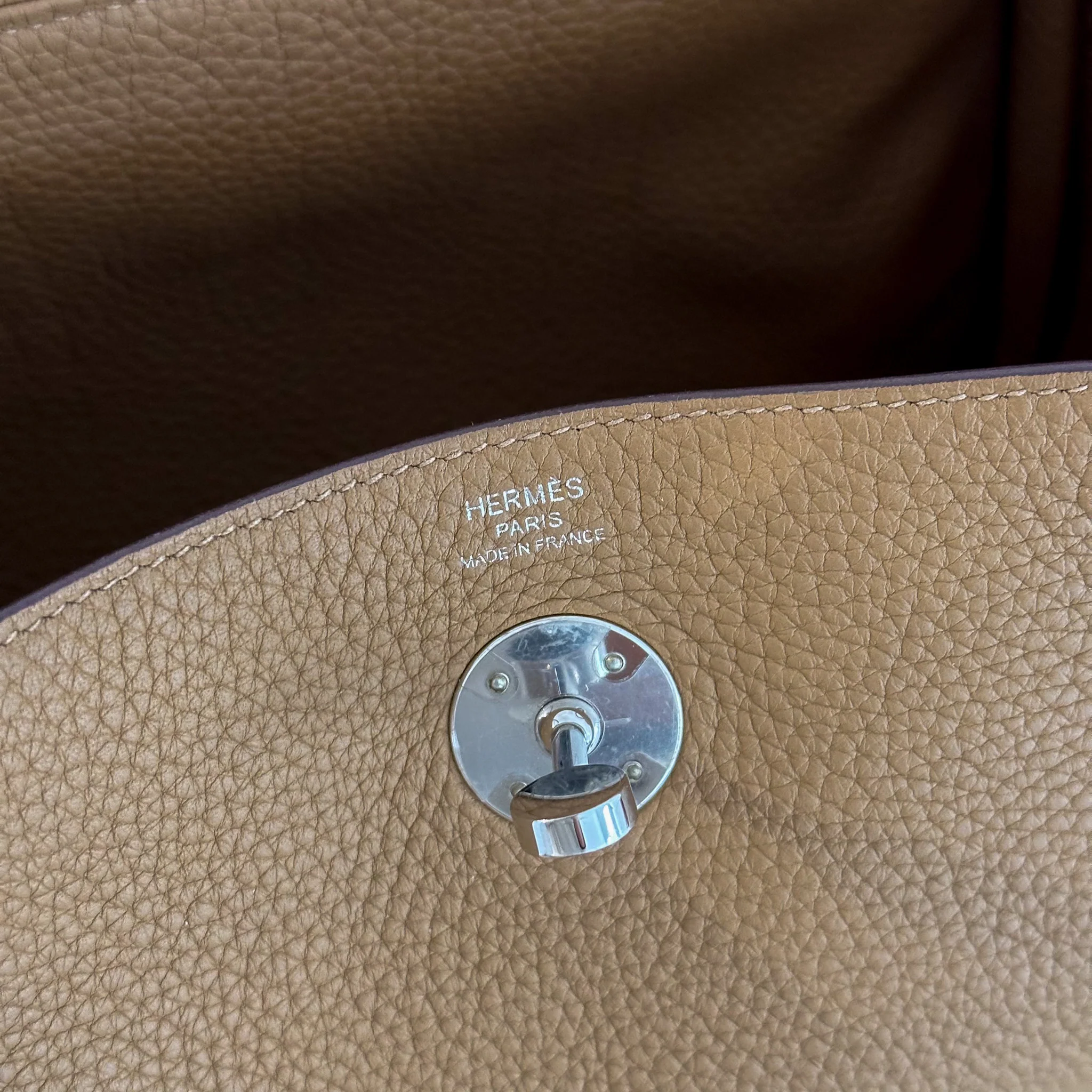 Hermès Lindy 26 in Biscuit RRP £7260 | Authentic Preloved - Image 8