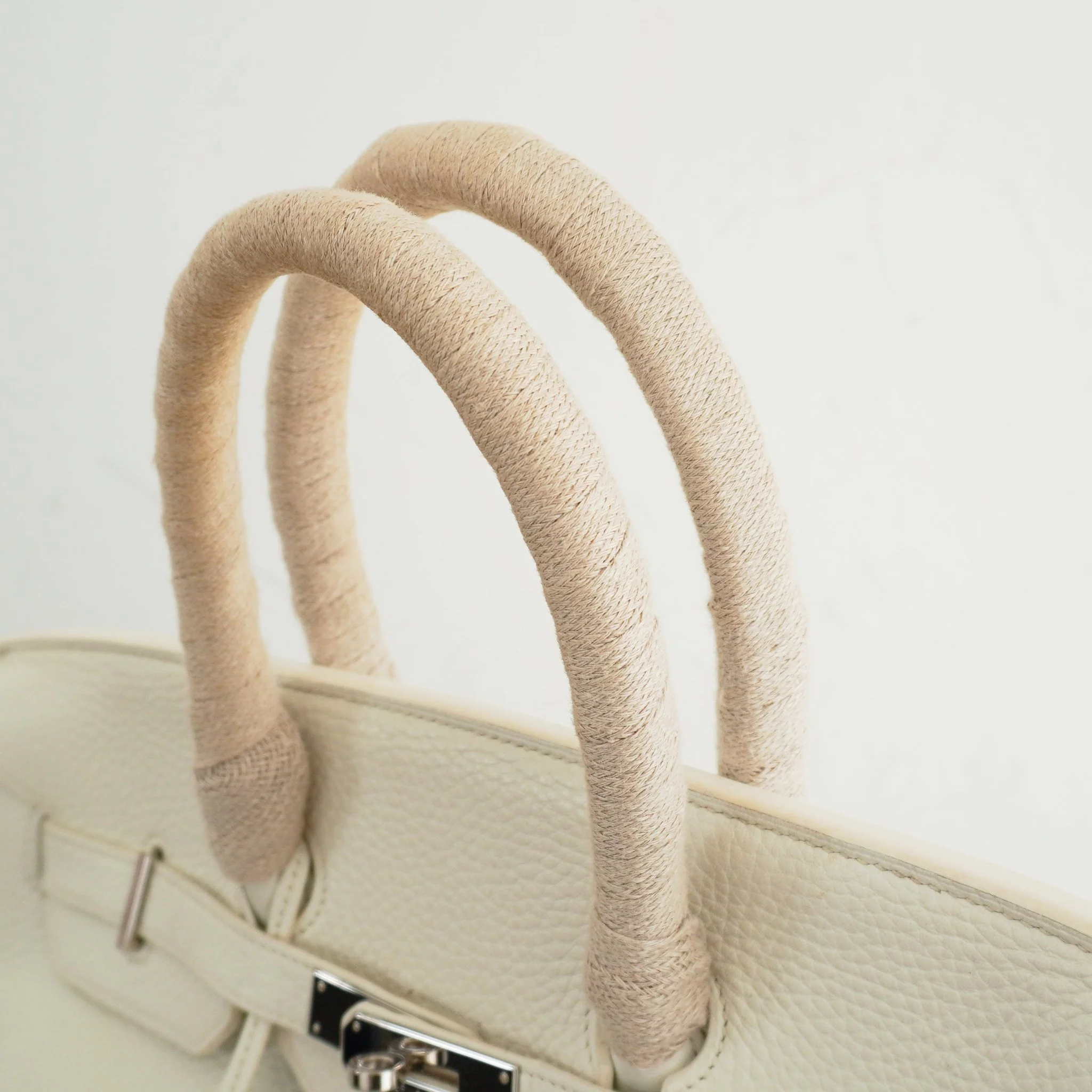 Hermès White Birkin 35 Togo Leather Palladium Hardware | Authentic Preloved - Image 4