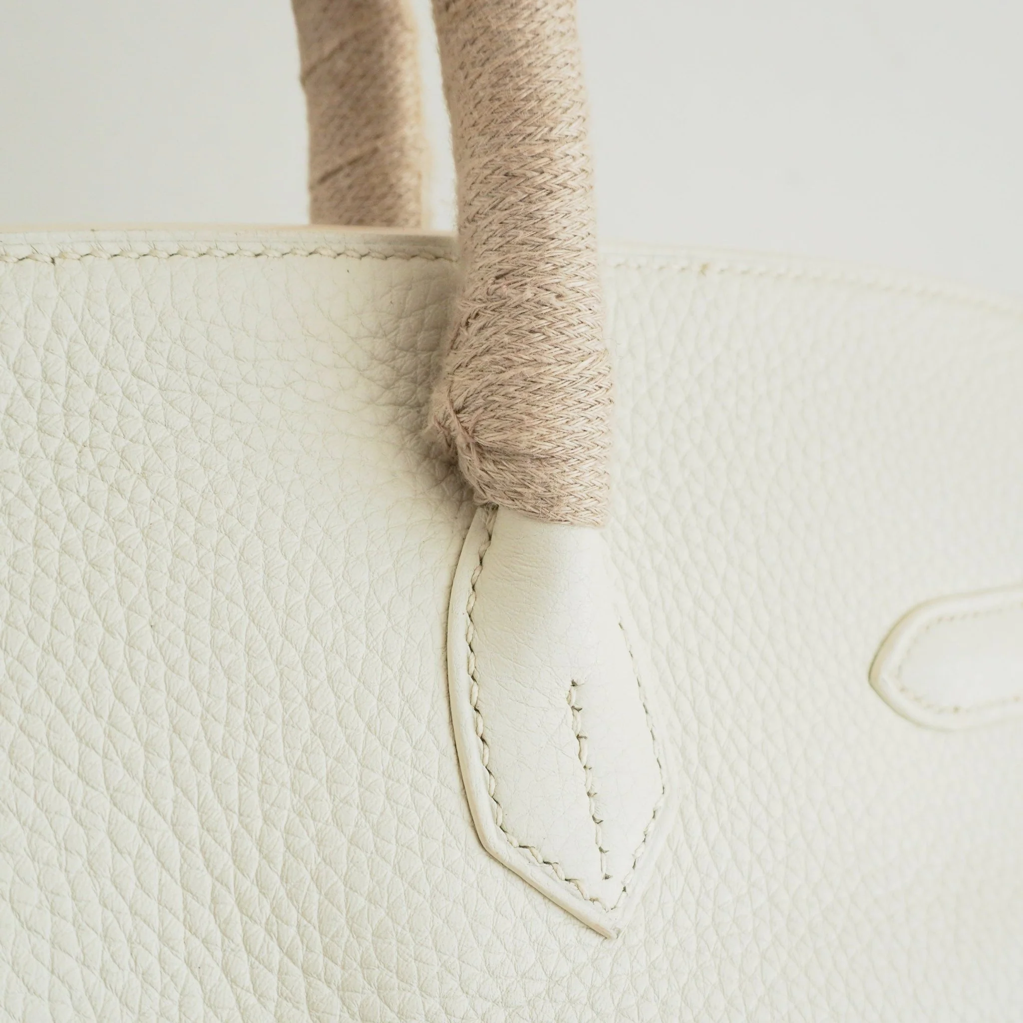 Hermès White Birkin 35 Togo Leather Palladium Hardware | Authentic Preloved - Image 9