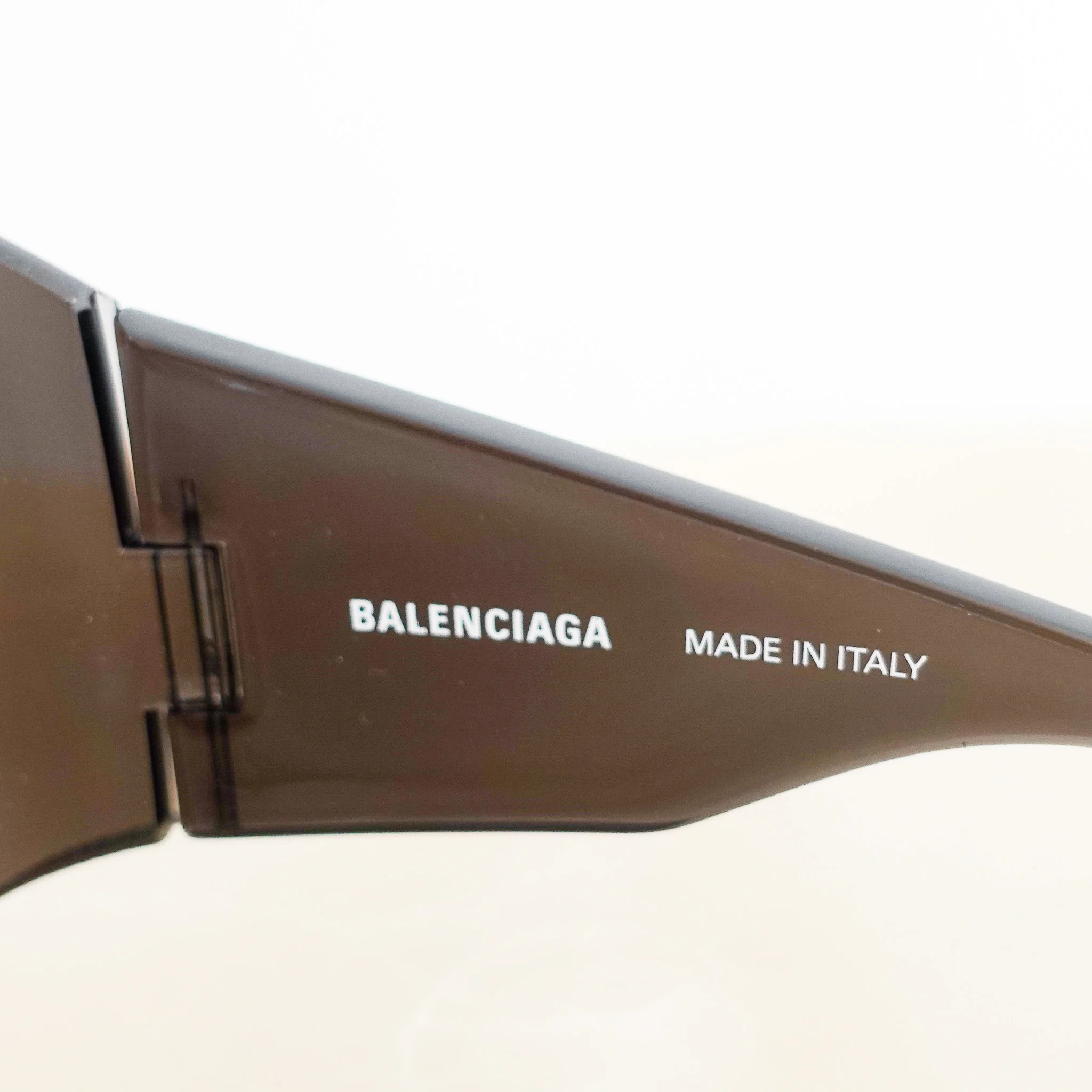 NEW Balenciaga black oversized frame sunglasses RRP £420 | Authentic Preloved - Image 10