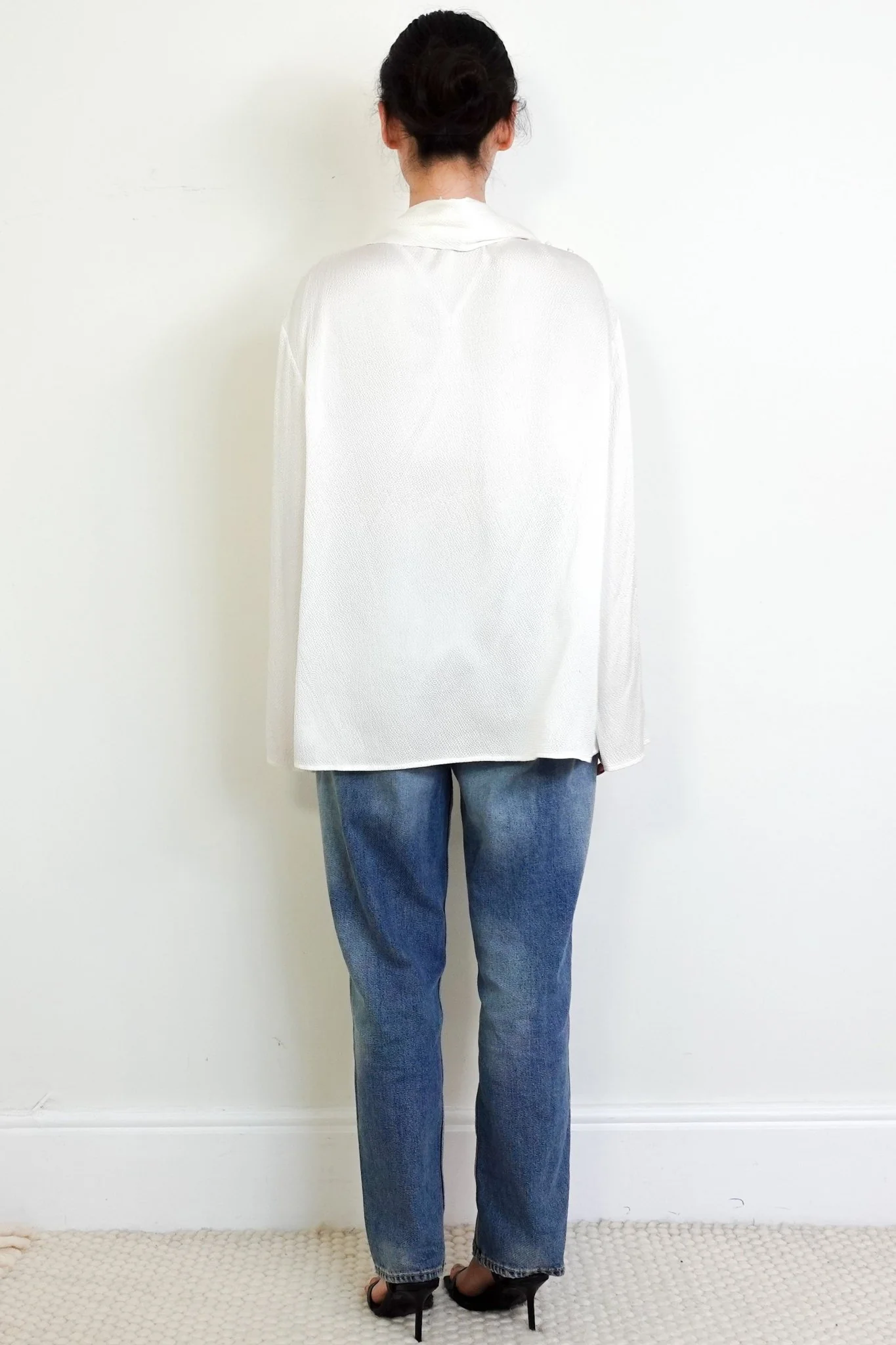 Tove White Textured Silk Scarf Shirt RRP £450 | Authentic Preloved - Image 3